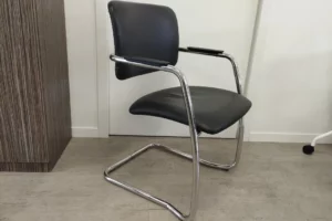 Chaise-luge-SEREM-cuir-chrome-Occasion