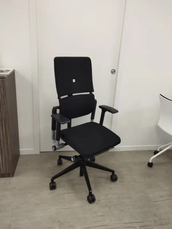 fauteuil-travail-please-II-steelcase-noir