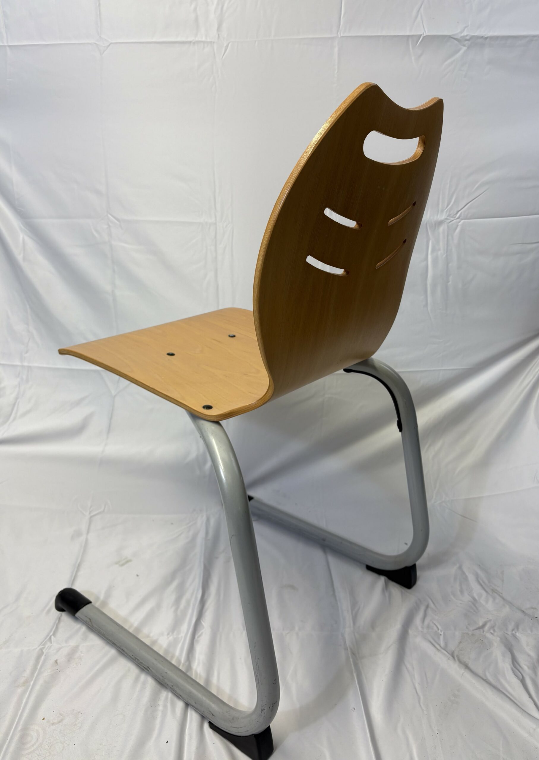 Chaise en bois Bandana – Image 2