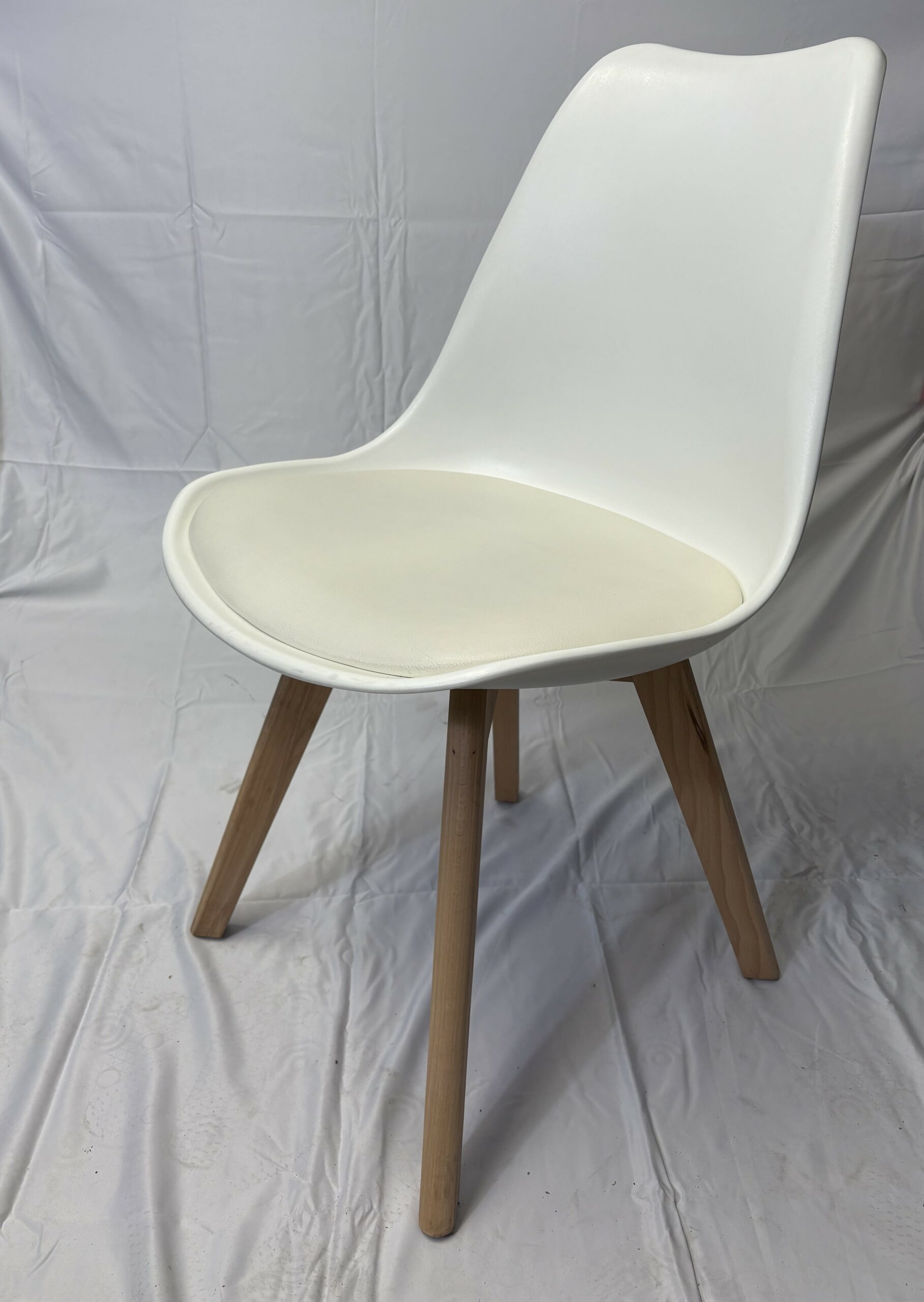 CHAISE SCANDINAVE BLANCHE