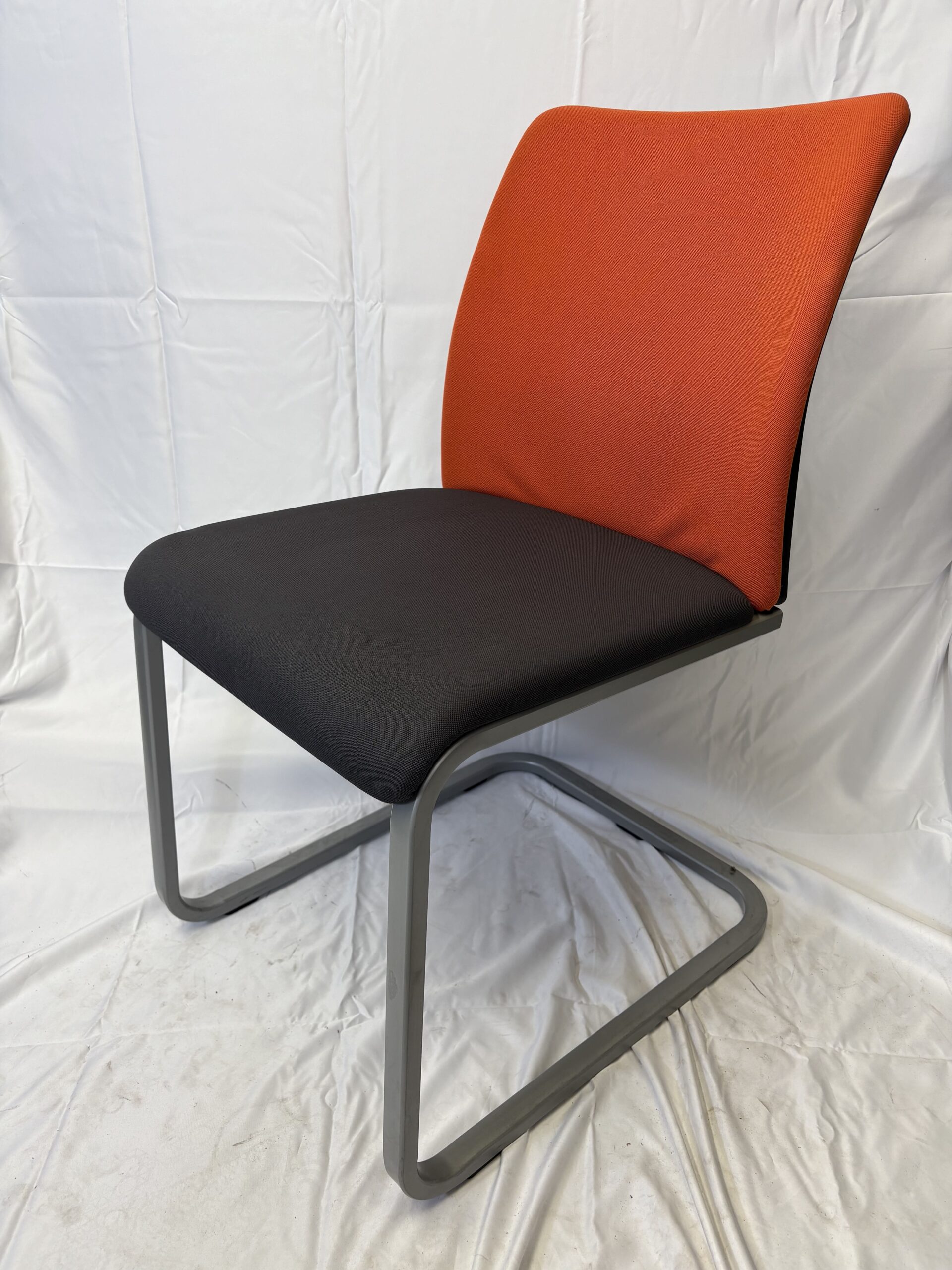 CHAISE LUGE STEELCASE