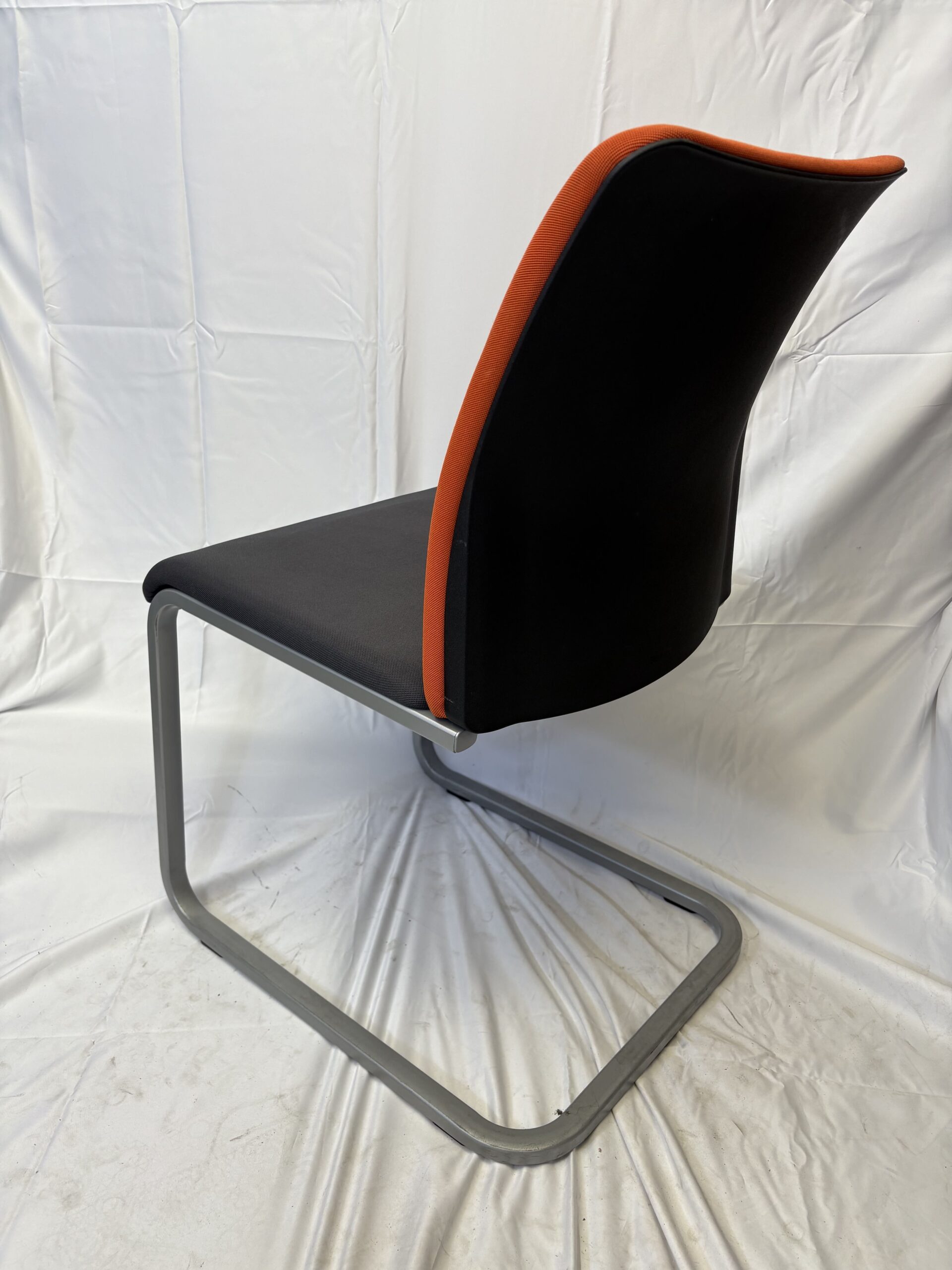 CHAISE LUGE STEELCASE