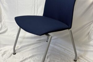 CHAISE KINNARPS BLEU