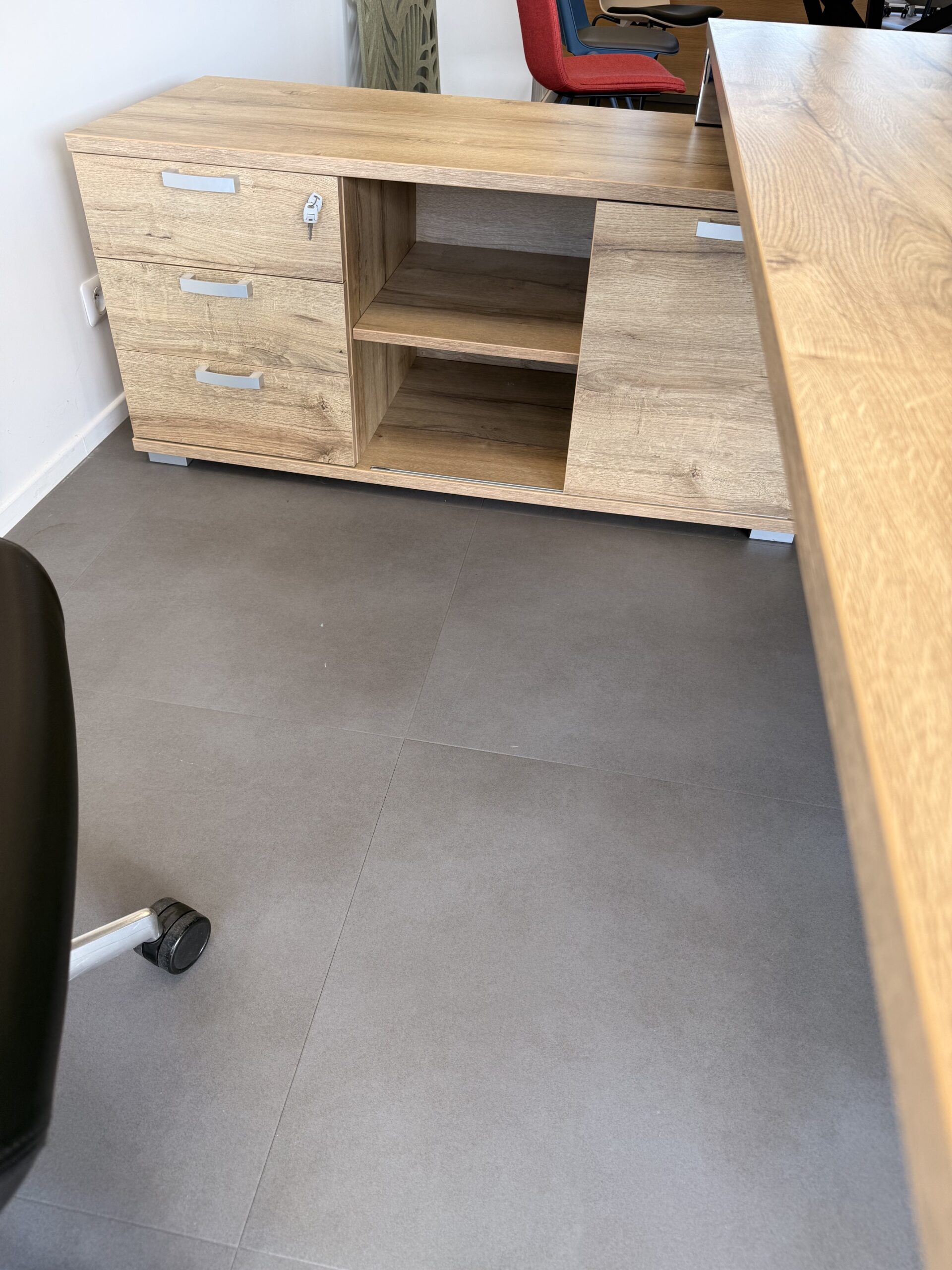 ENSEMBLE BUREAU DE DIRECTION - DÉSTOCKAGE SHOW-ROOM NEUF – Image 5