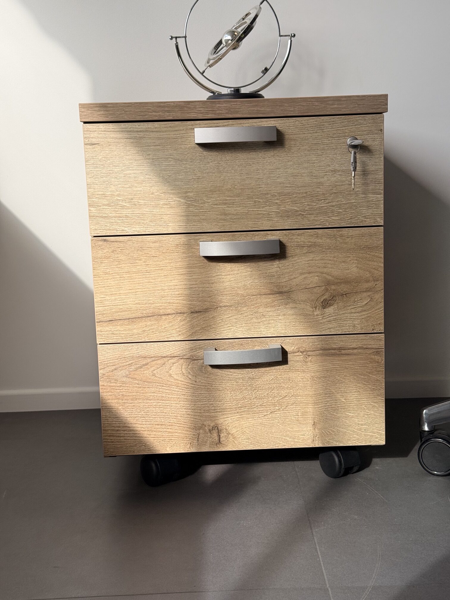 ENSEMBLE BUREAU DE DIRECTION - DÉSTOCKAGE SHOW-ROOM NEUF – Image 7