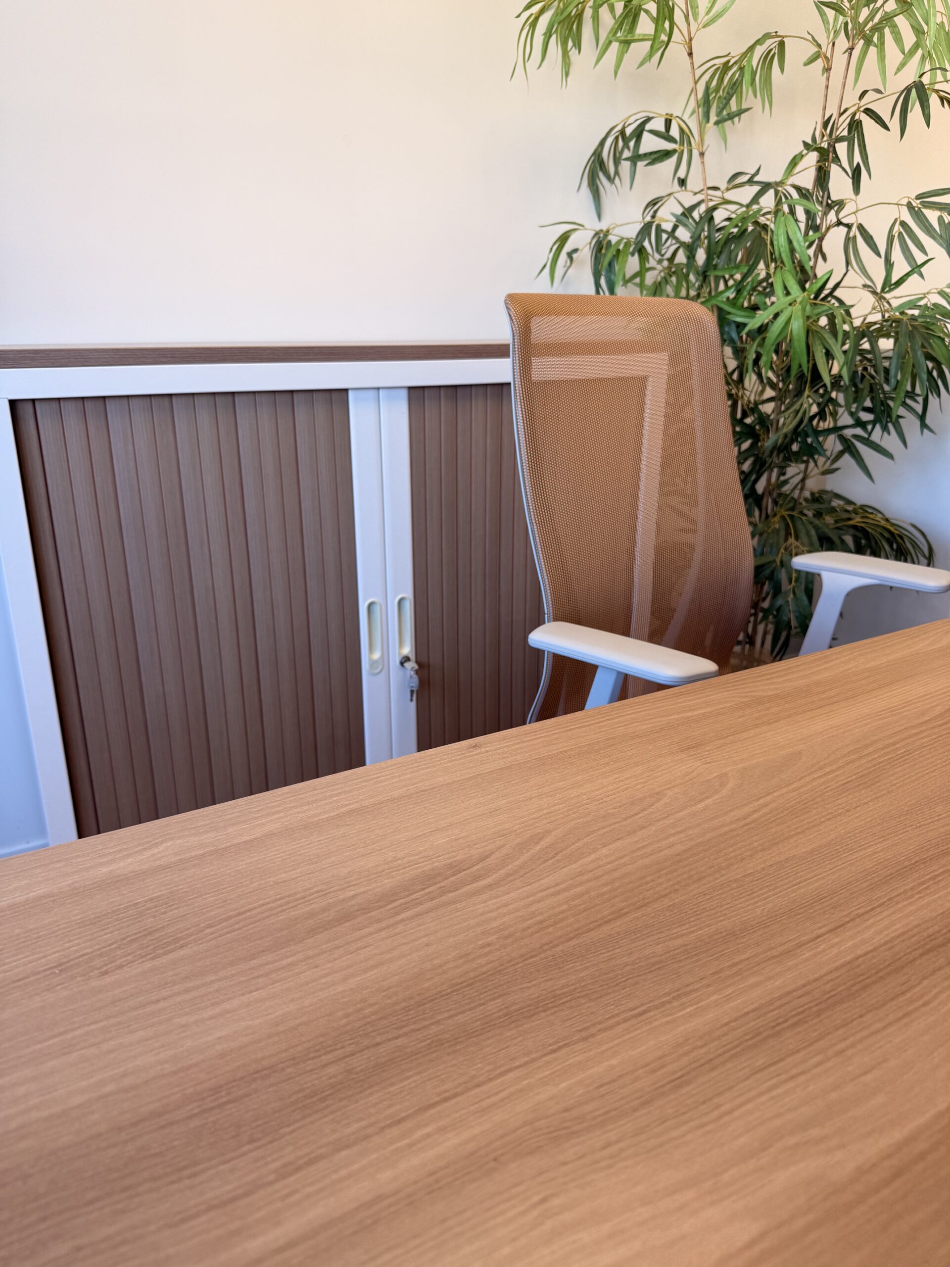 ENSEMBLE BUREAU ET RANGEMENT - DÉSTOCKAGE SHOW-ROOM NEUF – Image 2
