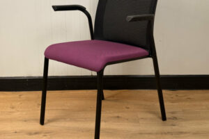 Chaise 4 pieds REPLY