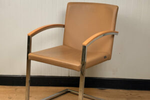 Chaise luge WIESNER cuir marron chrome